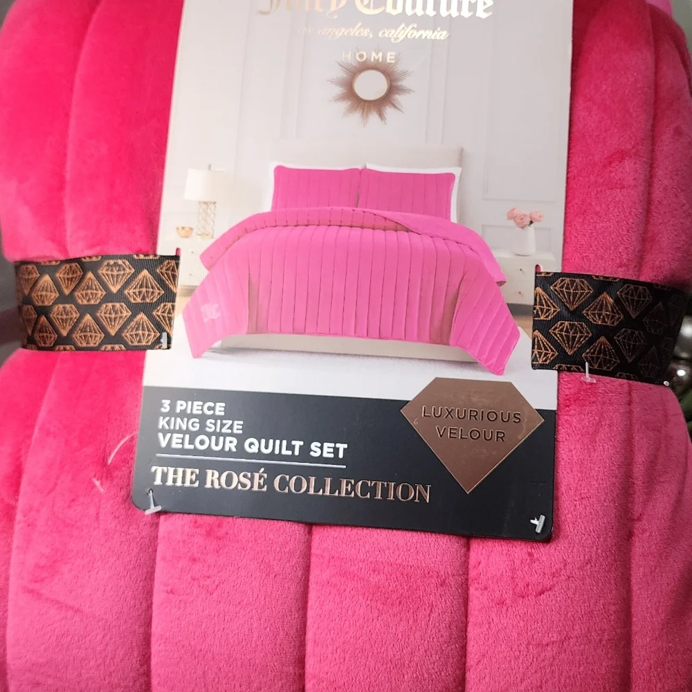 Juicy Coulture Hot Pink 3 Piece King Size Velour Quilt Set The Rose Collection